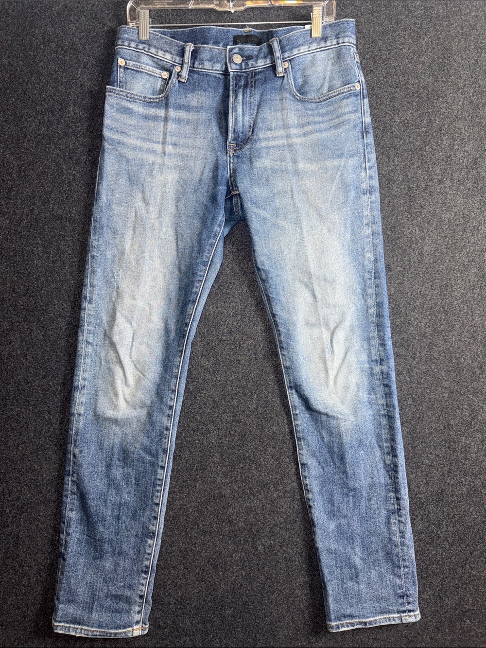 Uniqlo Men's Slim Straight Jeans in Light Blue